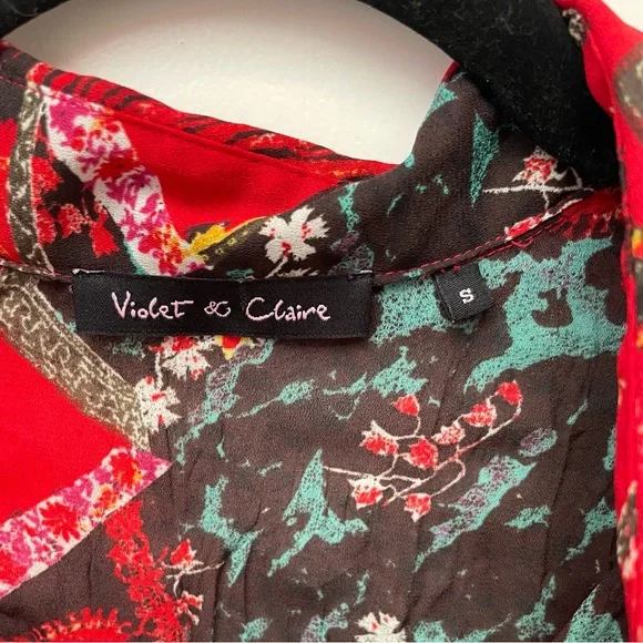 Patterned Button Down Blouse - Picture 4 of 6